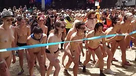 Con điếm Iran trên đ ...